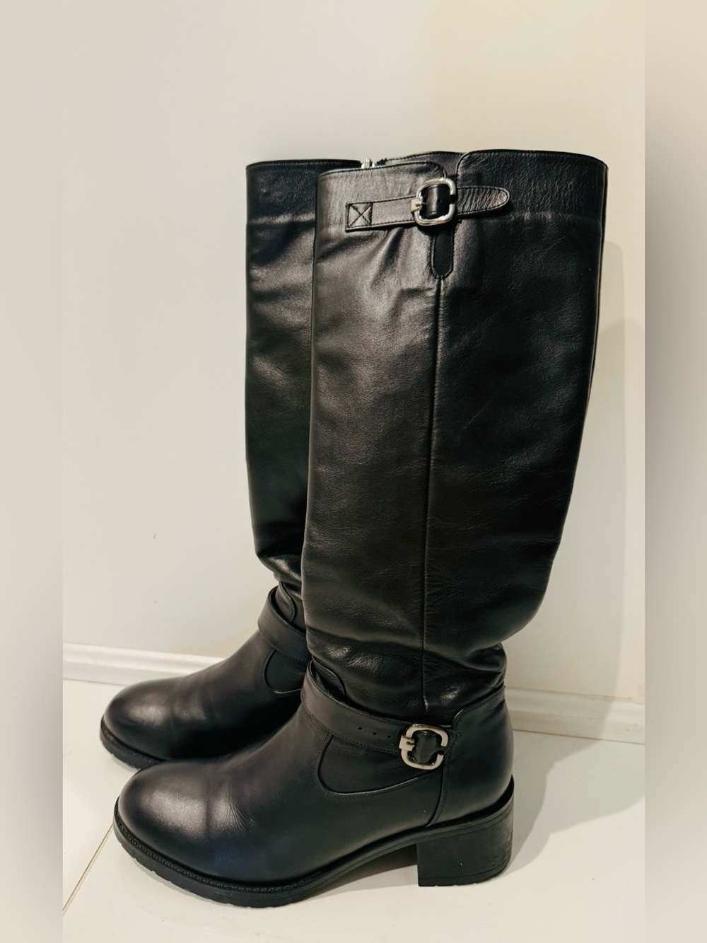 Black Leather Knee-High Boots - Women's